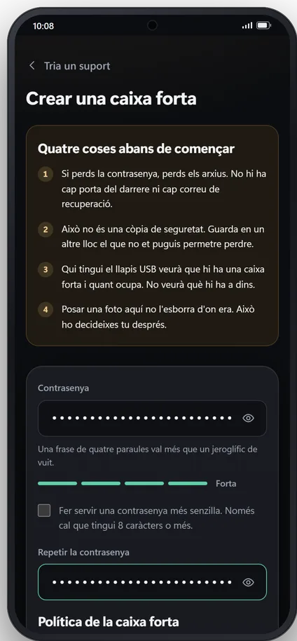 Crear la caixa forta al mòbil: quatre avisos abans de començar, la contrasenya amb el mesurador de força i la repetició.